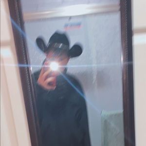 Meet your Posher, Roberto